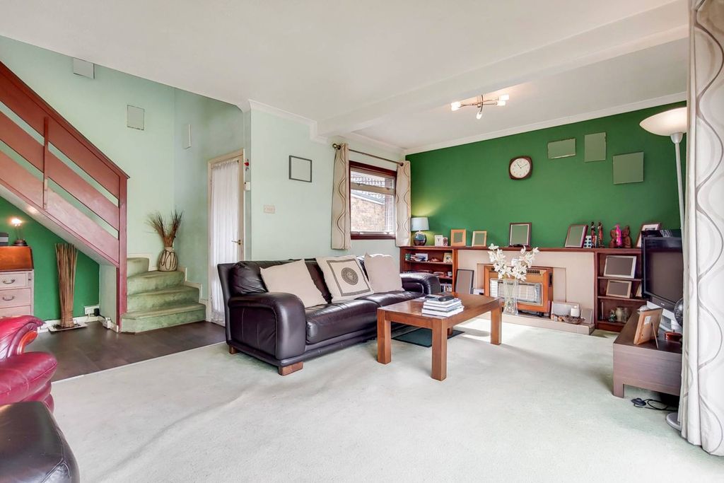 Property photo 3 of 22