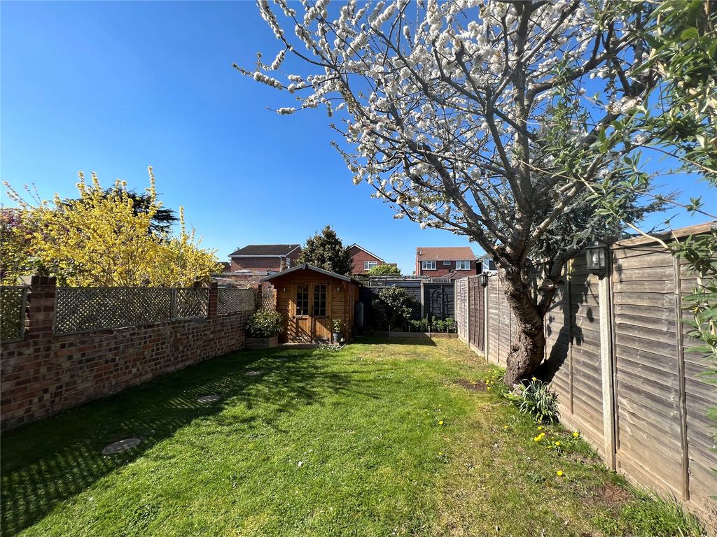 Property photo 3 of 17 Picture No. 01