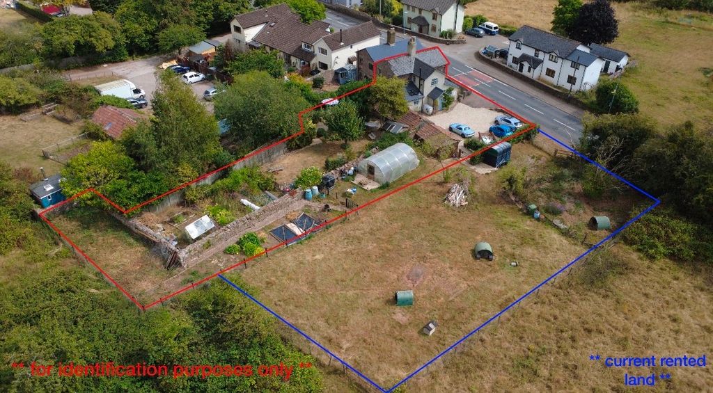 Property photo 3 of 44