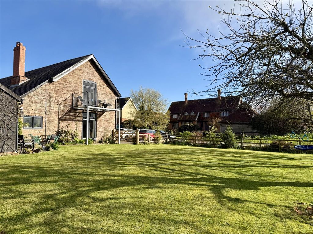 Property photo 2 of 54