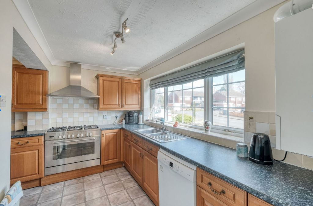 Property photo 3 of 18
