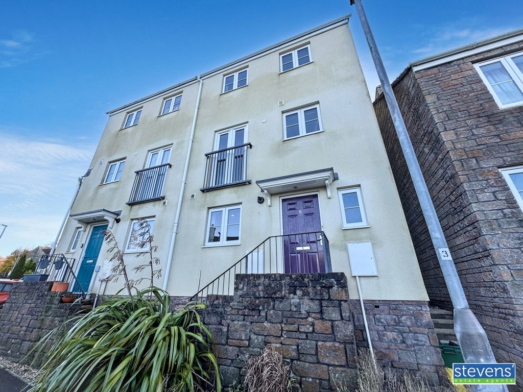 Property photo 1 of 12 Image00001