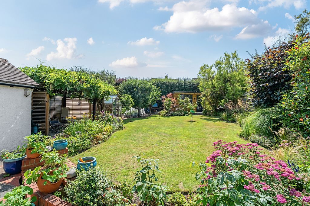 Property photo 2 of 14