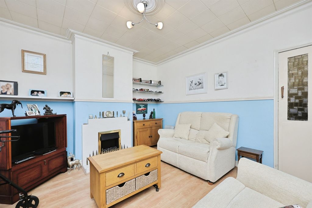 Property photo 3 of 16