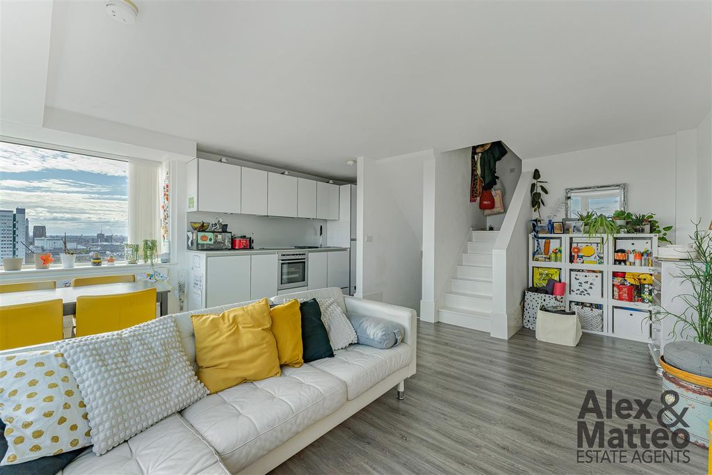 Property photo 1 of 18 Aragon Tower