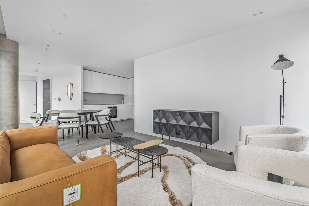 Property photo 1 of 16 (Main)