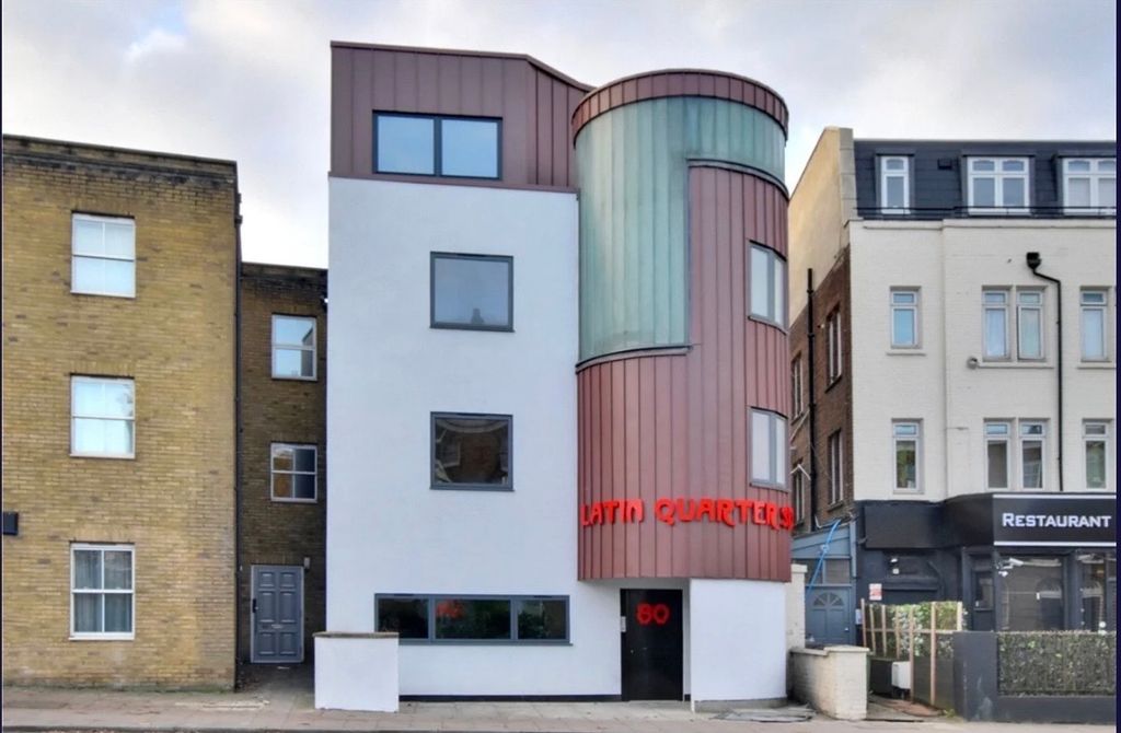 Property photo 1 of 18 Cover