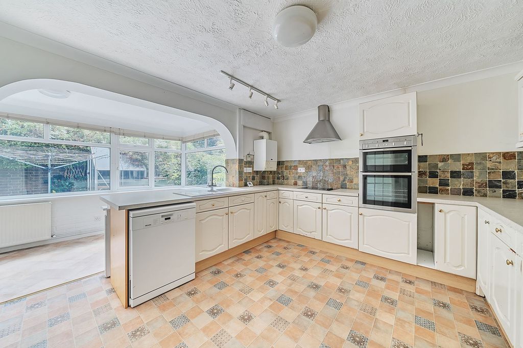 Property photo 3 of 17