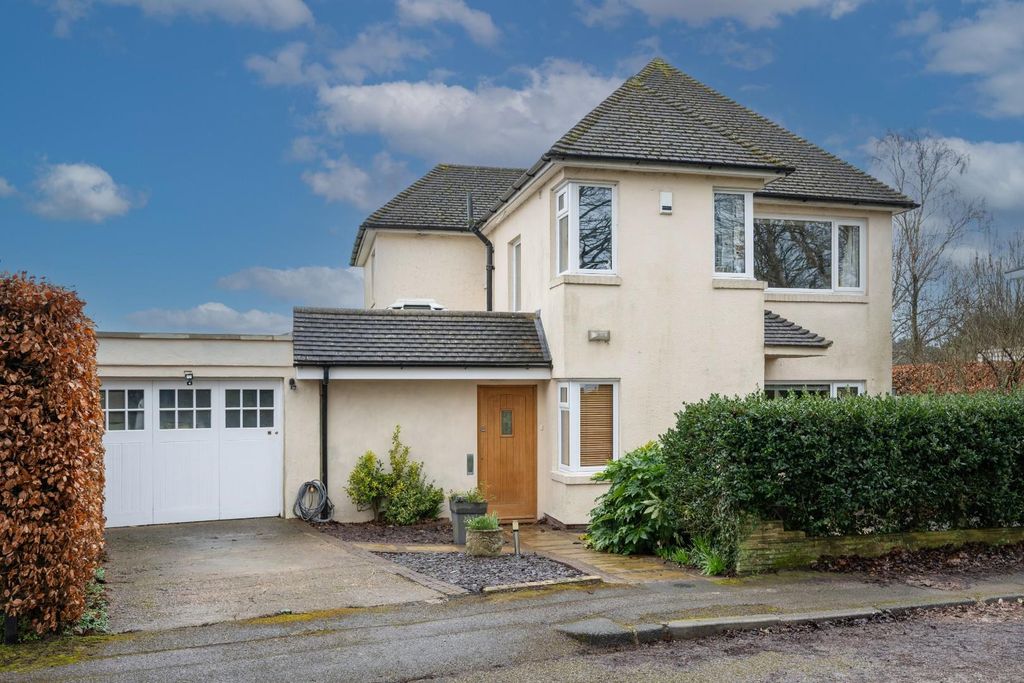 Property photo 1 of 15 Ballards Green, -612.Jpg