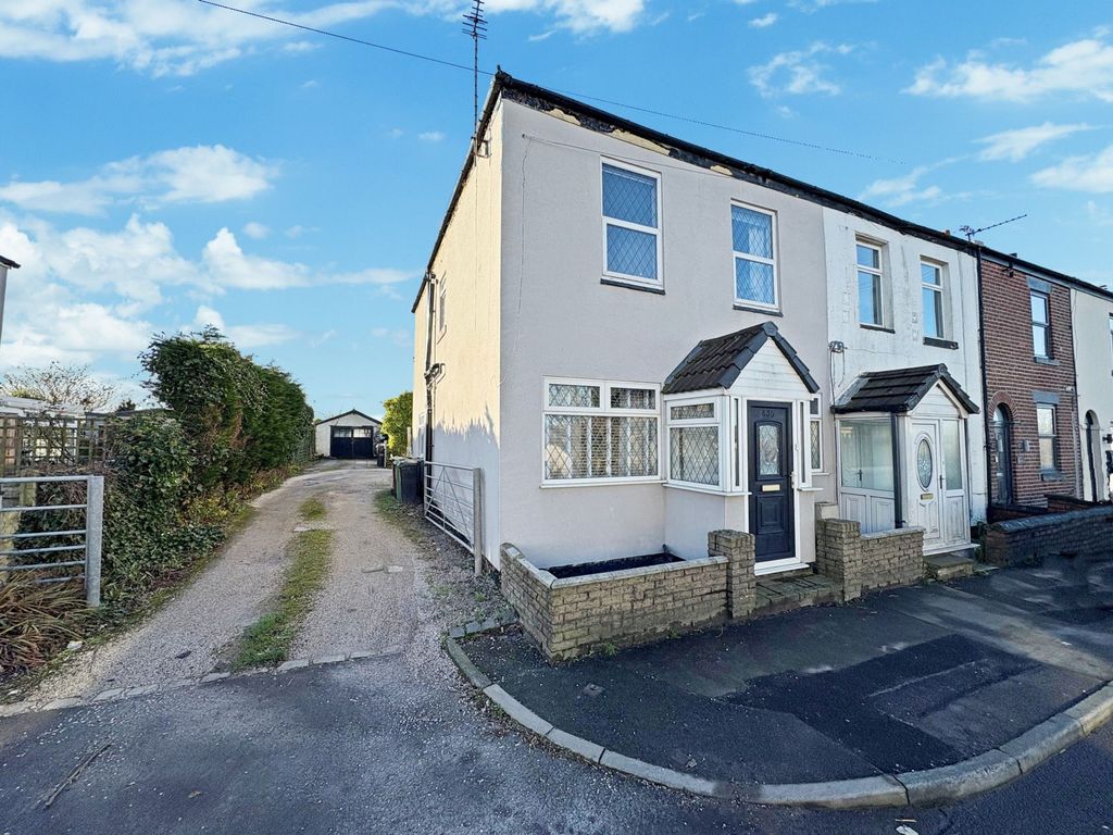 Property photo 1 of 16 External