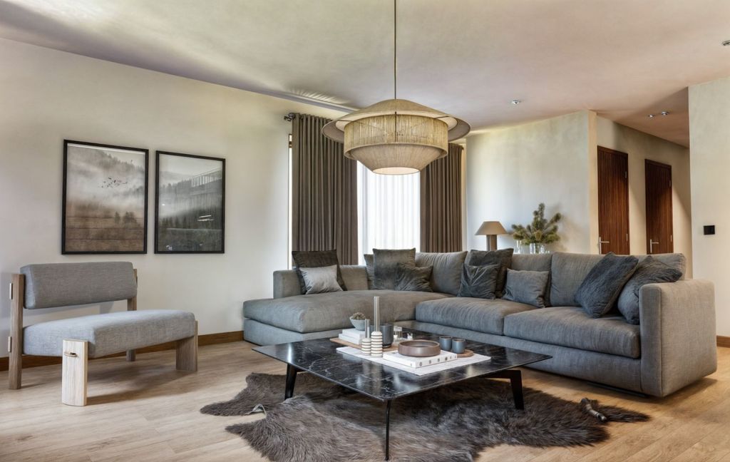 Property photo 1 of 8 Chamonix Apartment F