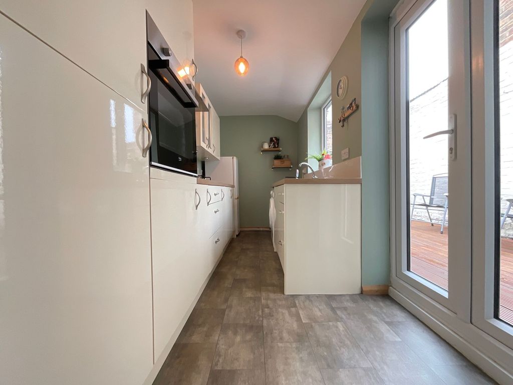 Property photo 3 of 20