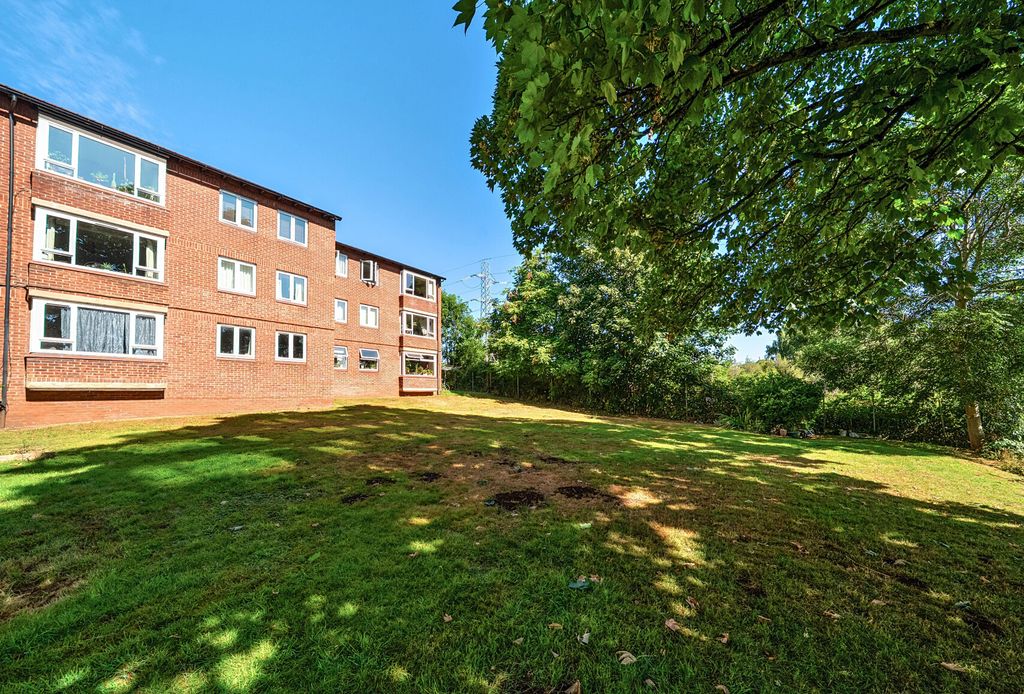 Property photo 2 of 20 1326090-2-68776Dd...