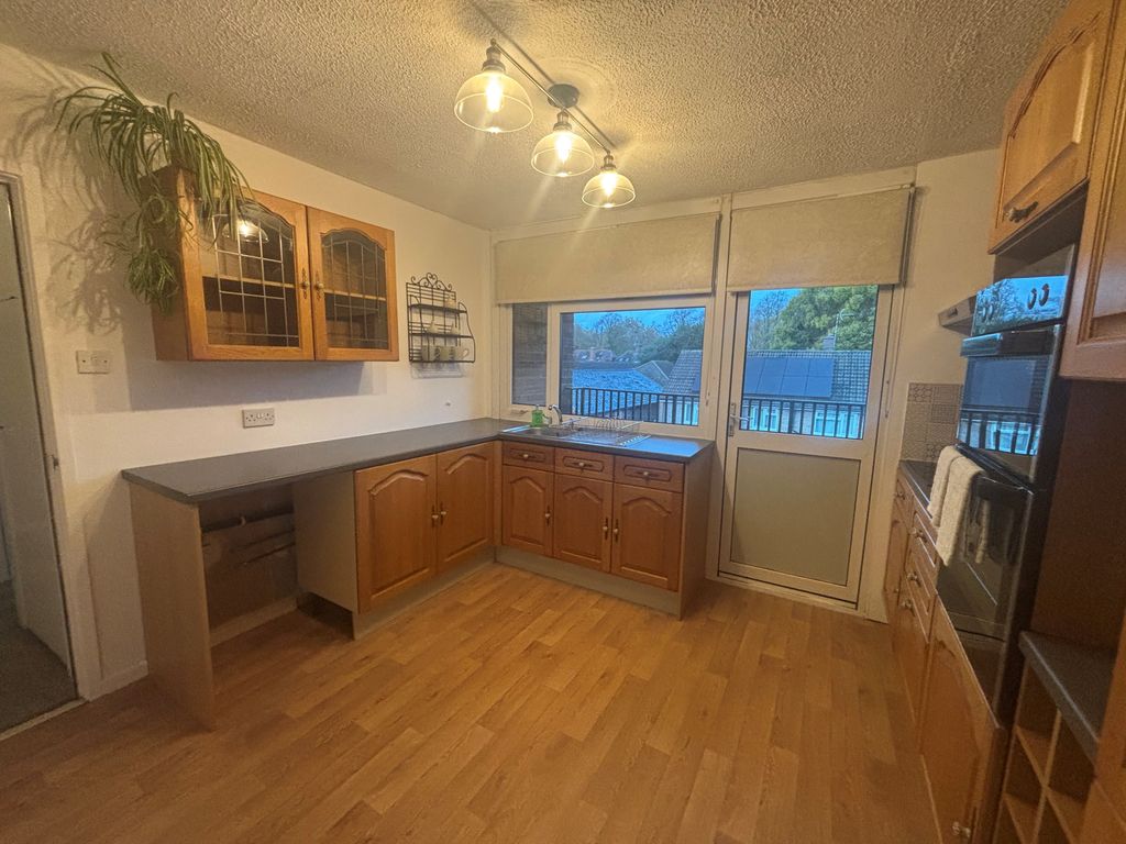 Property photo 3 of 9 Image