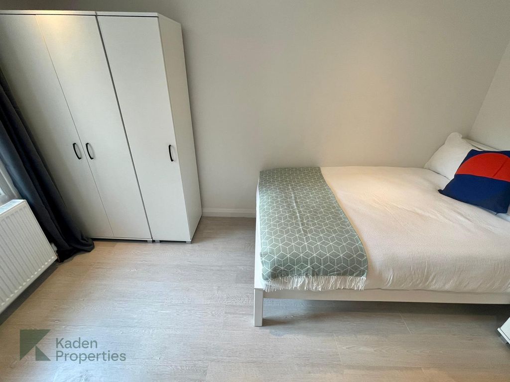 Additional image 11 of 2 bed flat to rentCleveland Street, Fitzrovia W1T