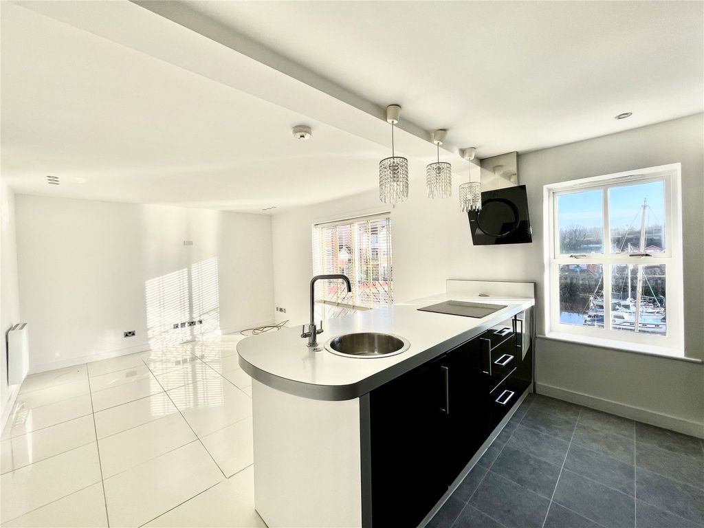 Property photo 3 of 12 Picture No. 12