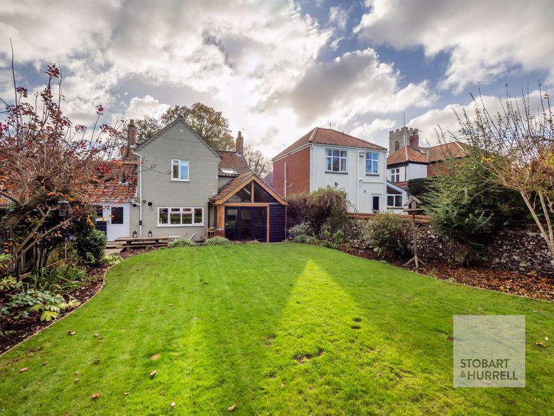 Property photo 1 of 29 Looking Back