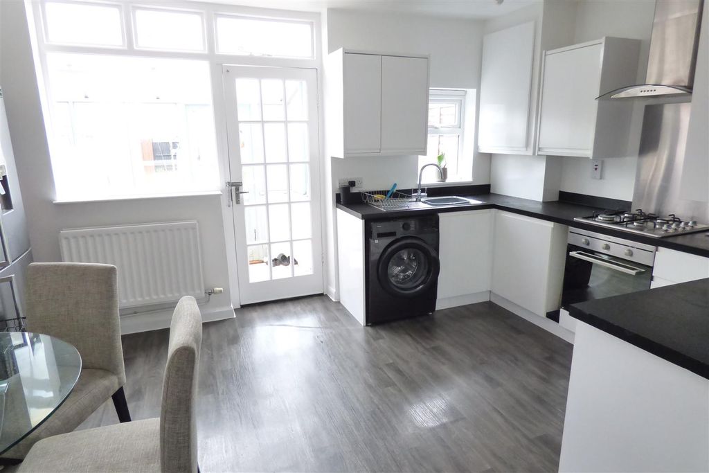 Property photo 3 of 13 P1410126.Jpg