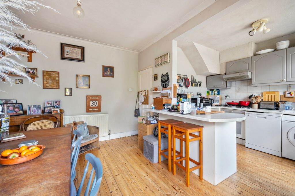 Property photo 3 of 19 Picture No. 05