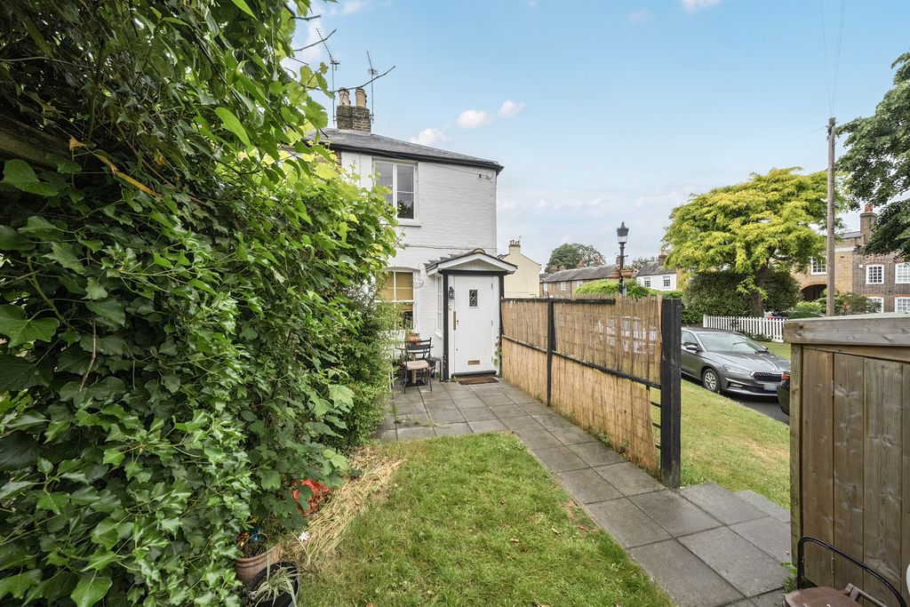 Property photo 1 of 13