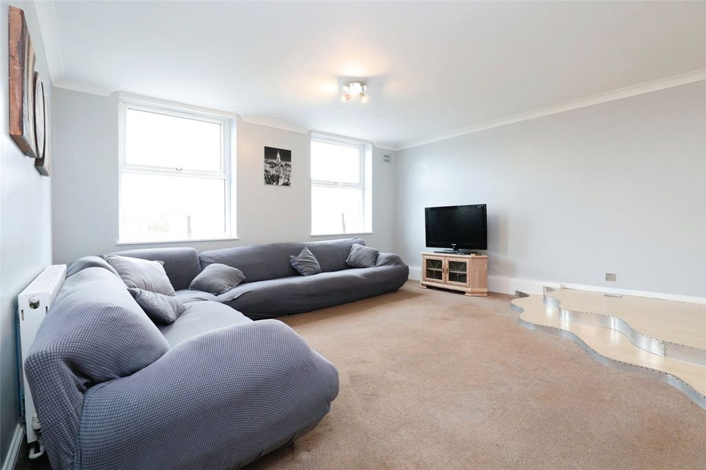 Property photo 3 of 15 Picture No. 07