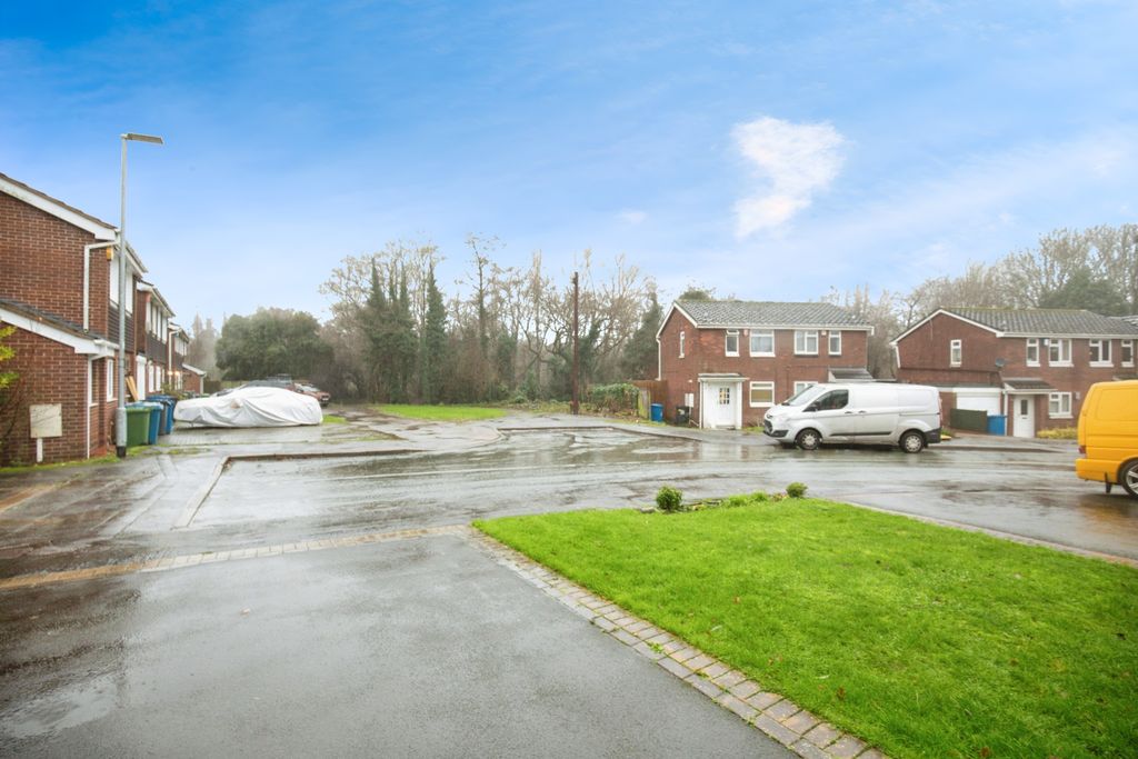 Property photo 3 of 15 c9F62001-Mw-9624