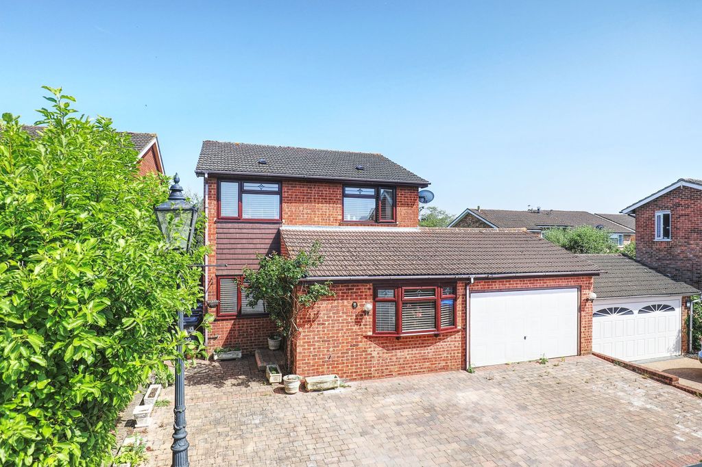 Property photo 1 of 12