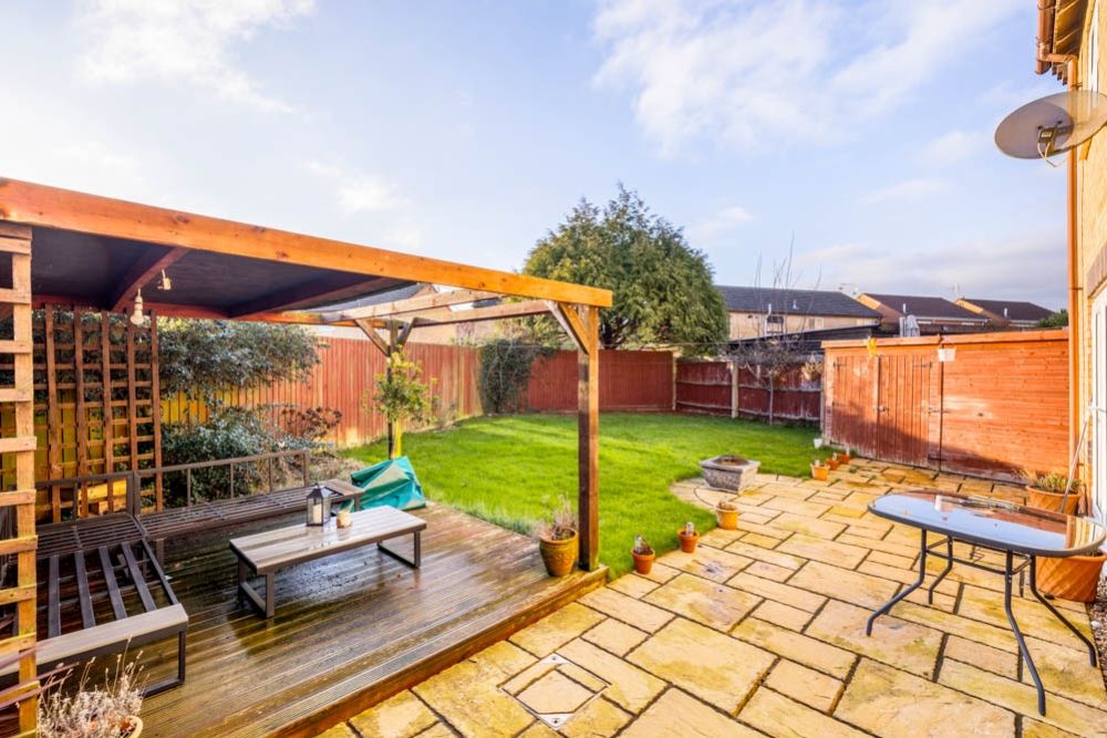 Property photo 3 of 23 6 Nicolette Way (Spalding)-11