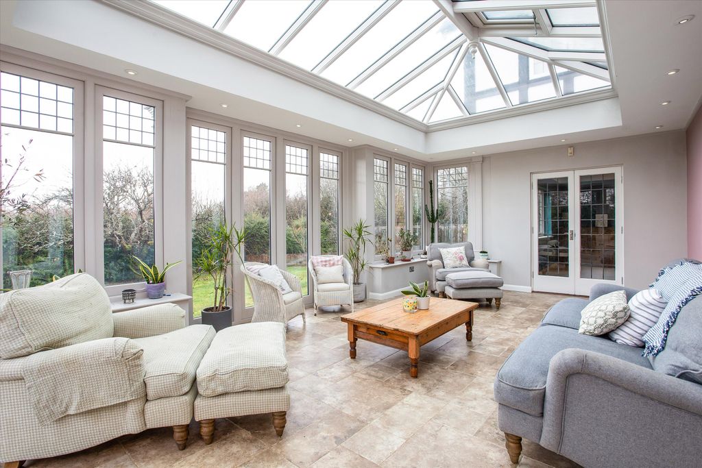 Property photo 3 of 39 Image