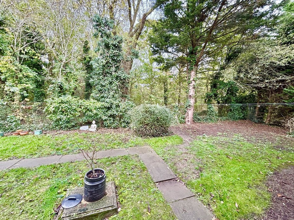 Property photo 2 of 6 Outside