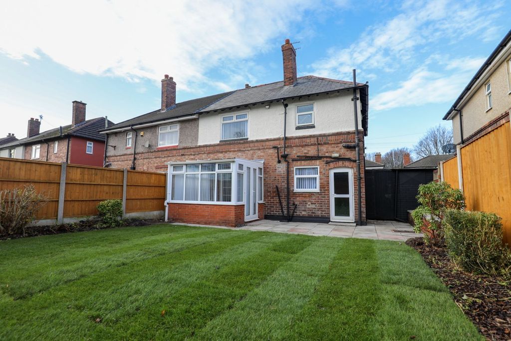 Property photo 2 of 16