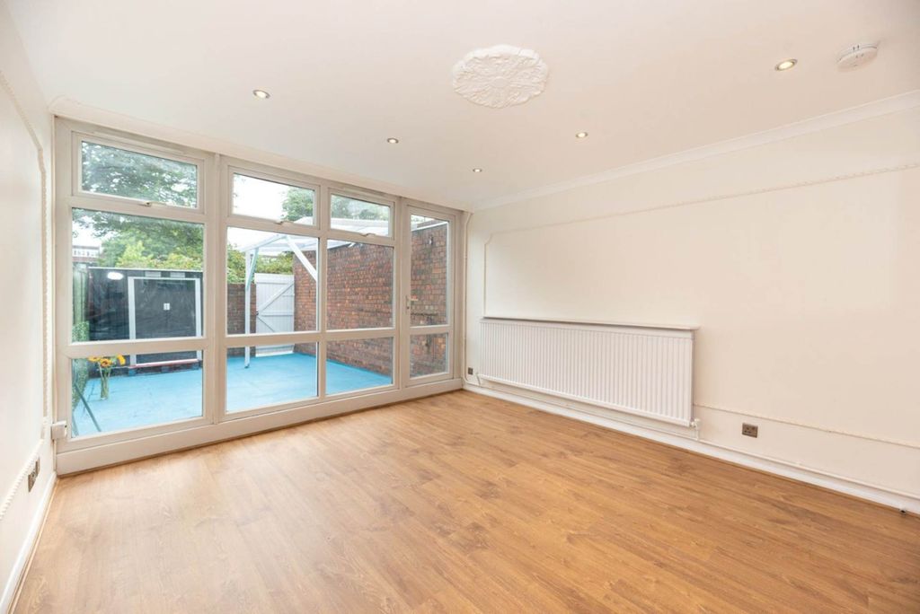 Additional image 2 of 3 bed flat for saleNine Elms, London SW8