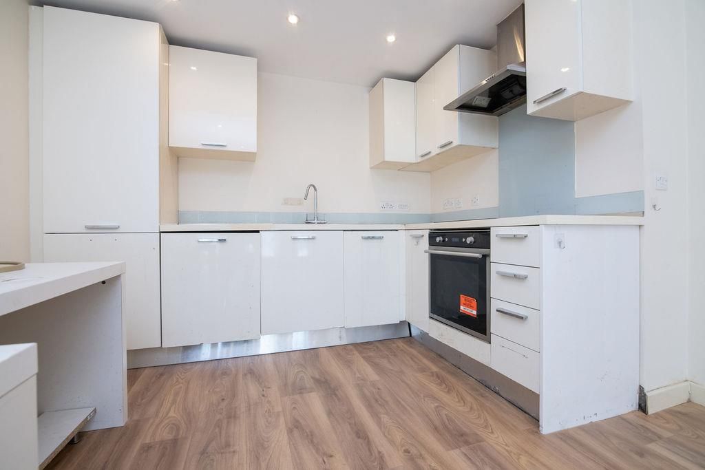 Property photo 3 of 16 Solihullheights-8.Jpg