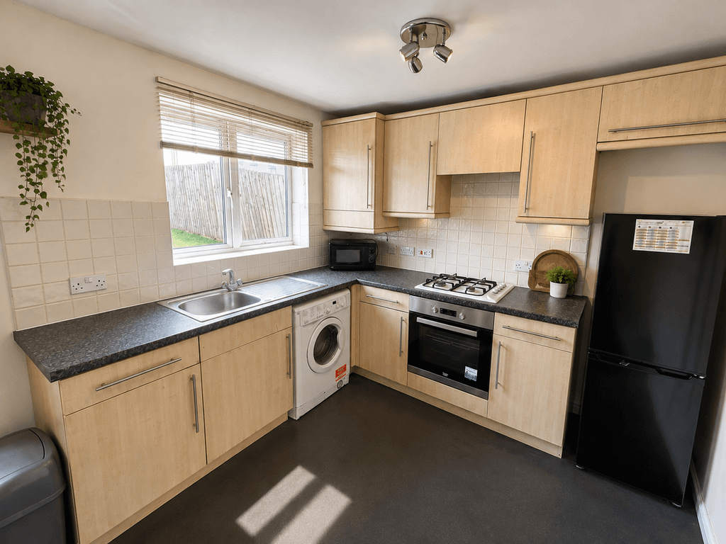 Property photo 2 of 10 18 Tom