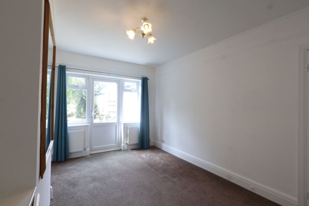 Property photo 2 of 10 Img_0418