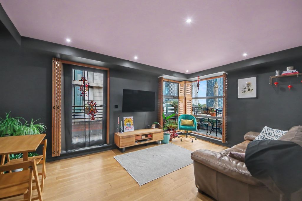 Property photo 1 of 14 Img_1477