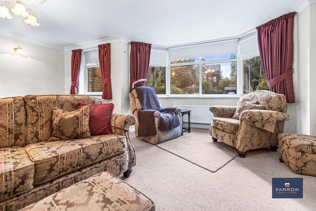 Property photo 2 of 27 Living Room