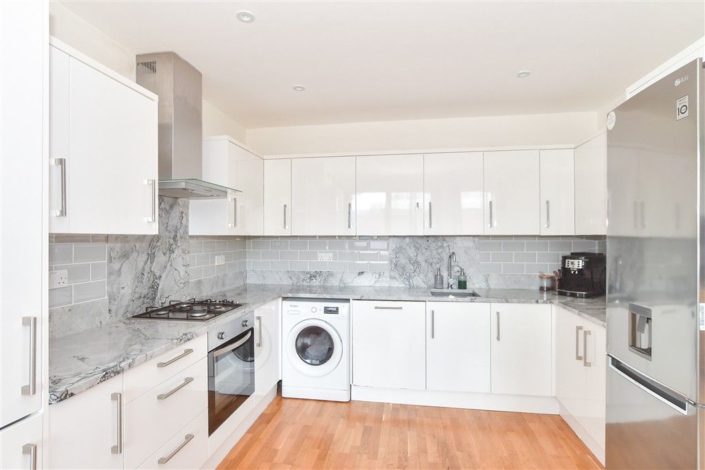 Property photo 2 of 12 Kitchen/Lounge/ Diner