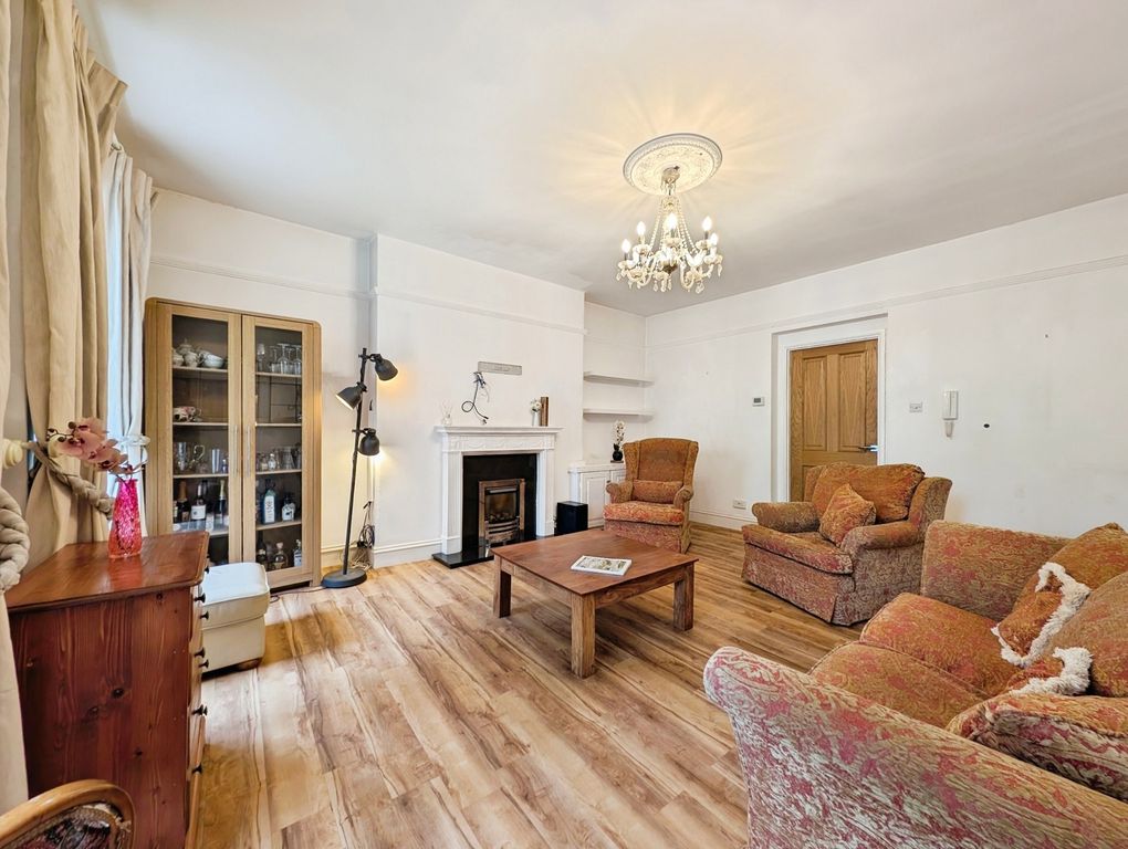 Property photo 2 of 14 Photo