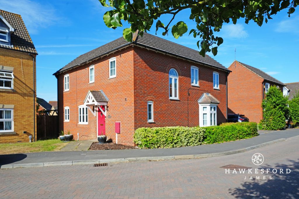 Property photo 1 of 21 Monarch Drive, Sittingbourne - Front