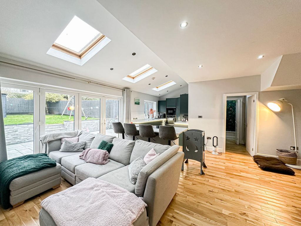 Property photo 2 of 29