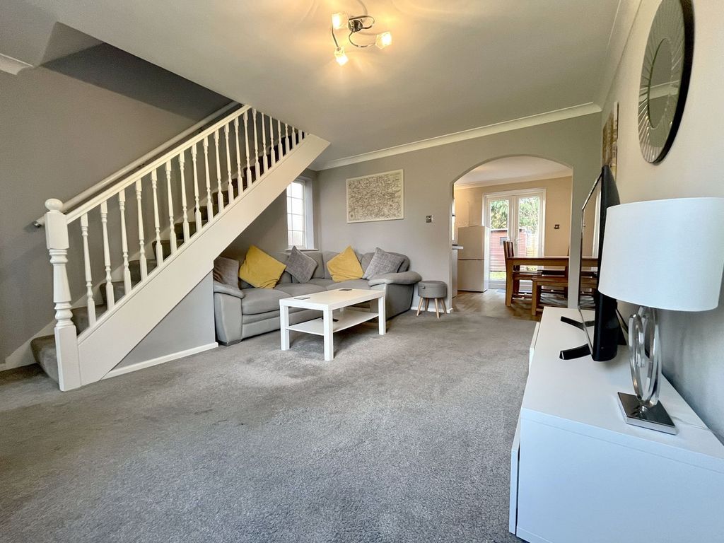 Property photo 2 of 9