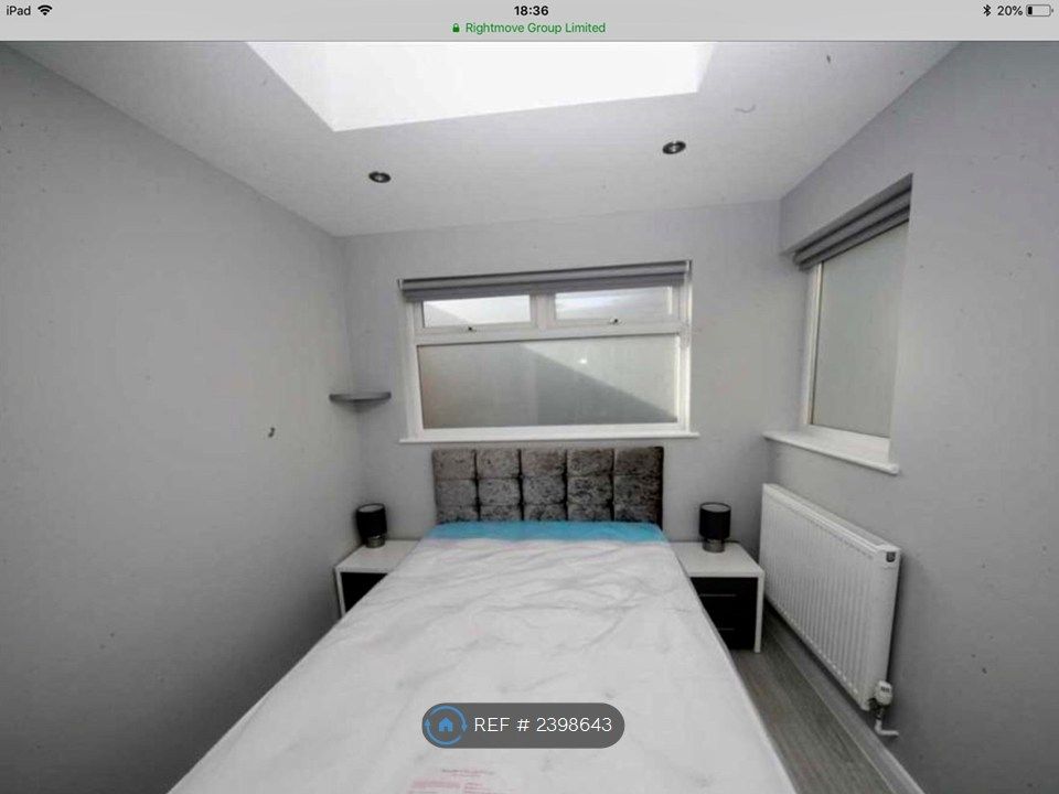 Property photo 2 of 7 Double Bedroom