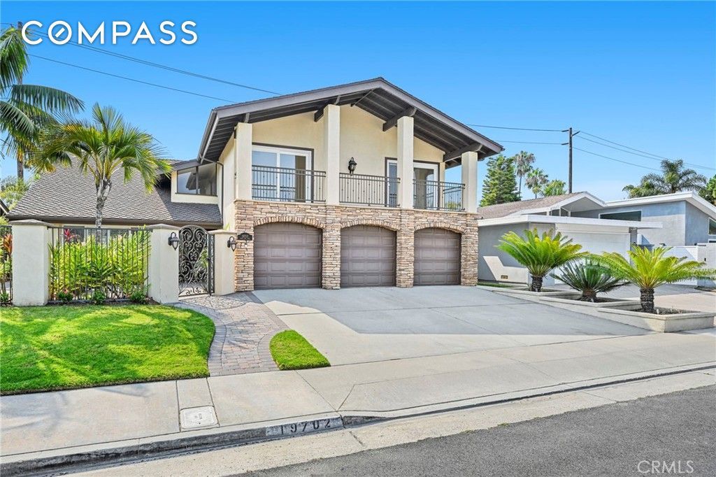 Property photo 2 of 47