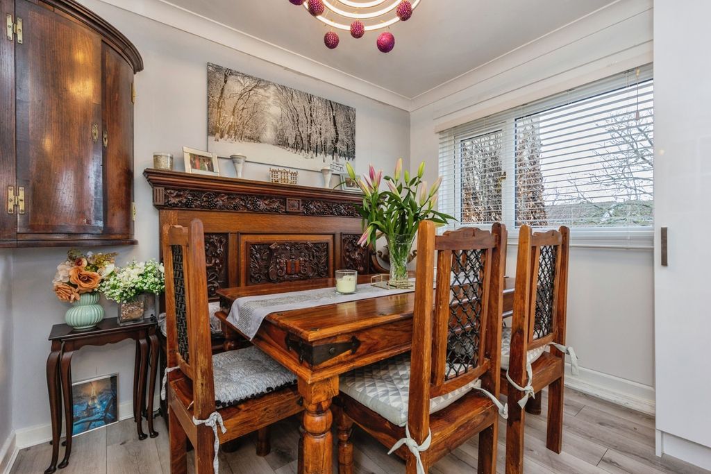 Property photo 3 of 18 Pbox-Img.Jpg