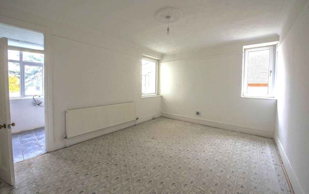 Property photo 3 of 18 Picture No. 22