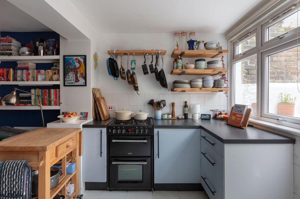 Property photo 1 of 34