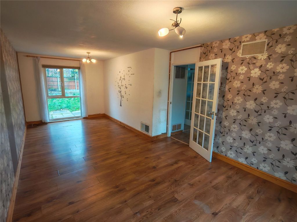 Property photo 2 of 16 Living Room