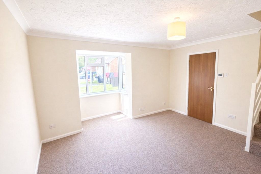 Property photo 2 of 12 Picture No. 27