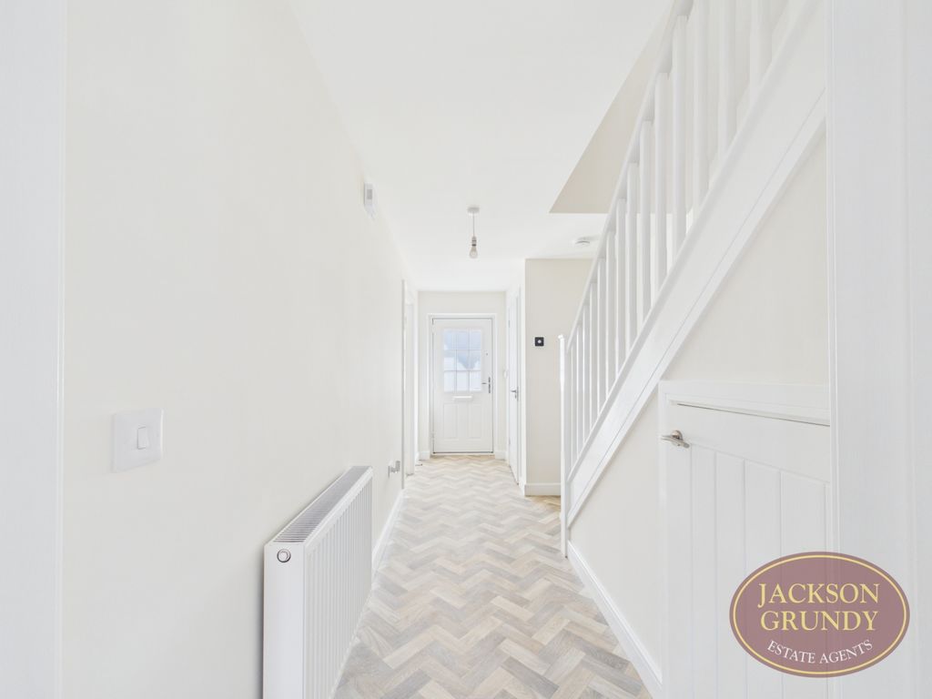 Property photo 3 of 17 Sceptre Road